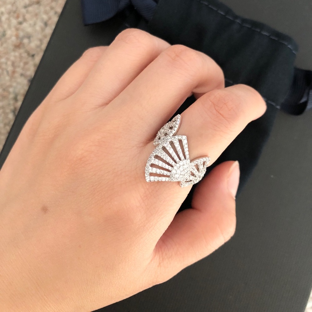 APM Monaco shell ring size US6